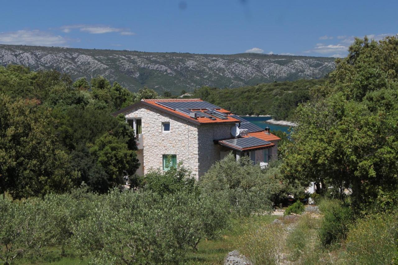 Seaside Secluded Apartments Cove Karkavac - Scedro, Hvar - 8801 Елса Экстерьер фото
