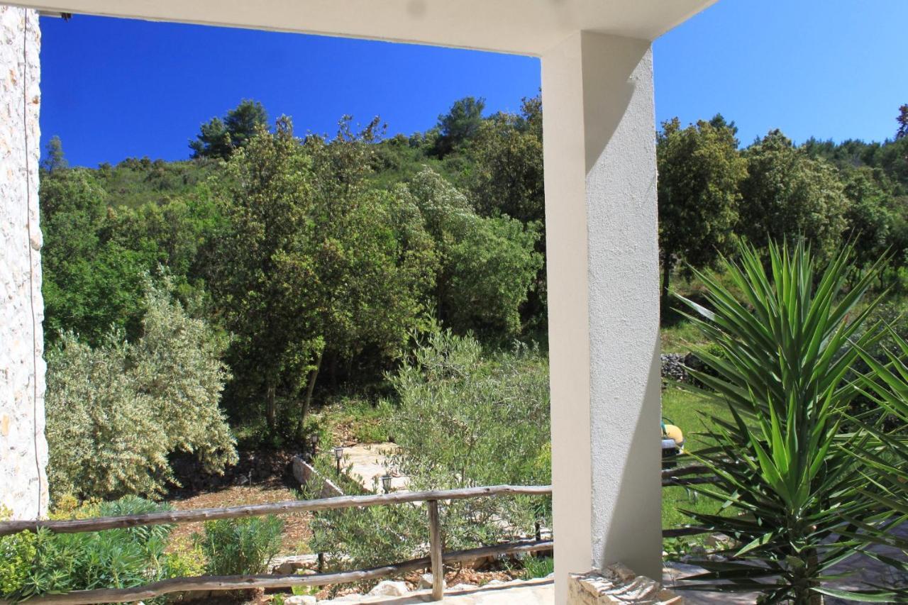 Seaside Secluded Apartments Cove Karkavac - Scedro, Hvar - 8801 Елса Экстерьер фото